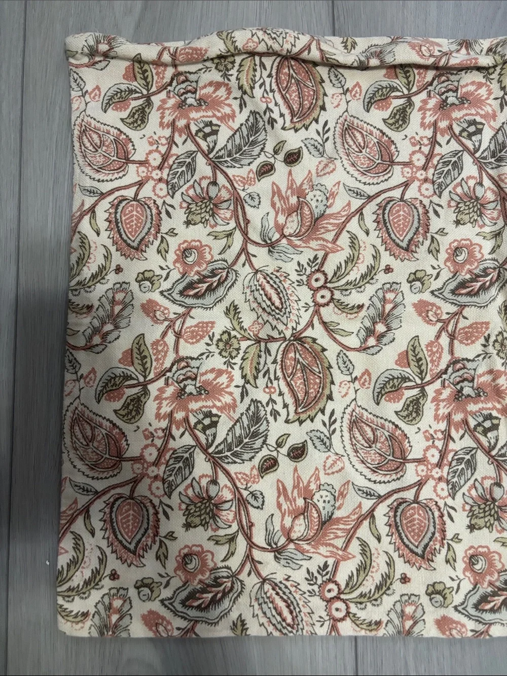 Pottery Barn Floral Paisley Pillowcase Covers Pair in Cream & Dusty Rose 16”x26”